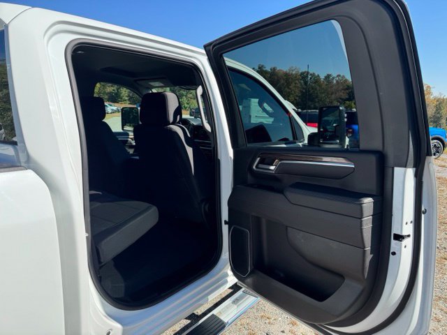 Used 2025 Chevrolet Silverado 2500 LT w/ Convenience Package AWD/4WD image 14