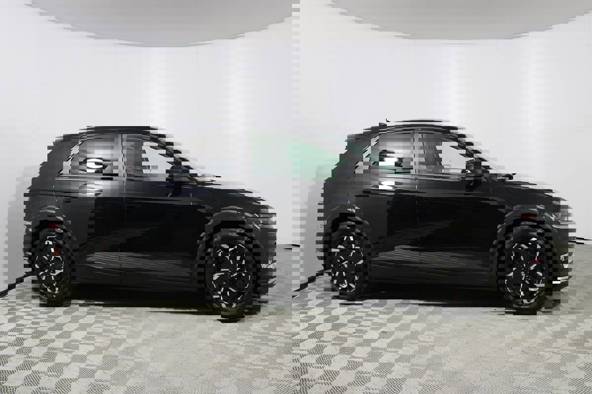 Used 2024 Hyundai Ioniq 5 SEL image 41