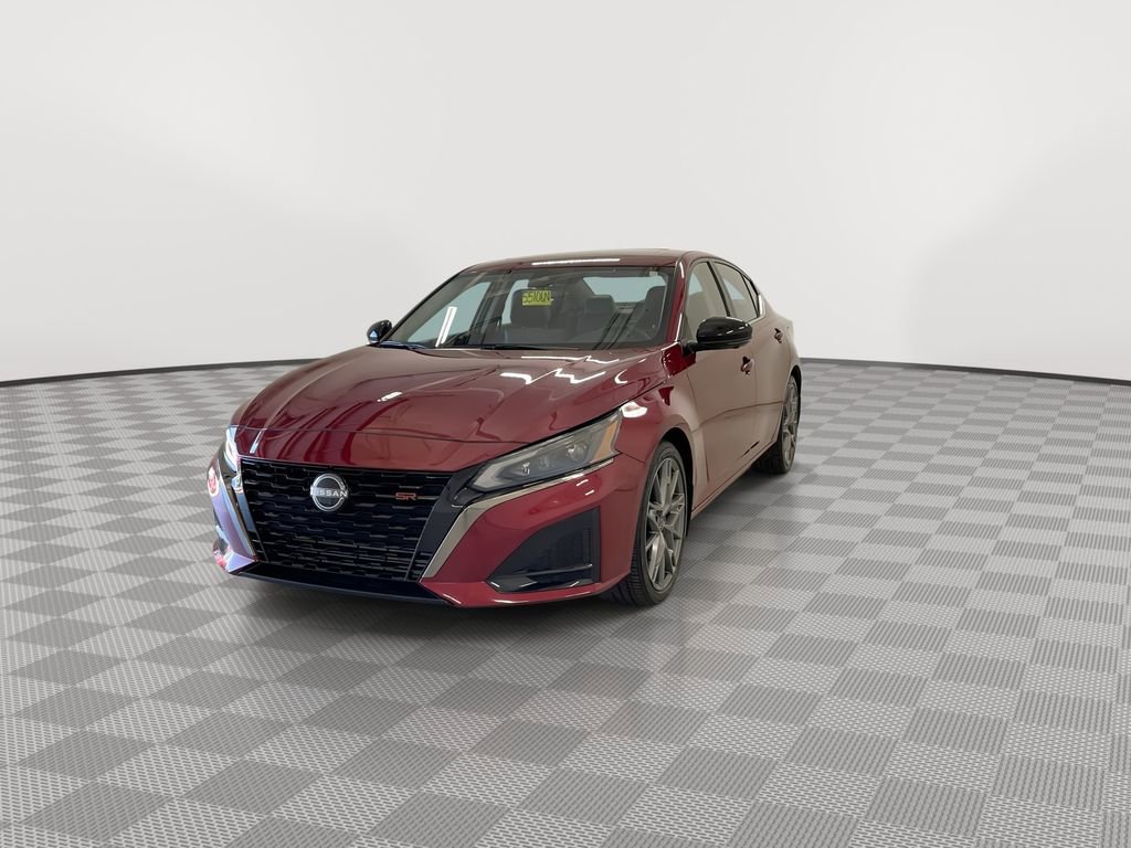 Certified 2024 Nissan Altima 2.0 SR image 5