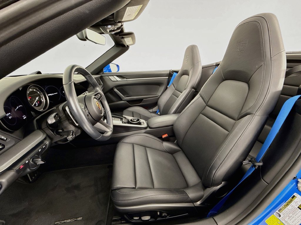 Certified 2023 Porsche 911 Carrera RWD image 5