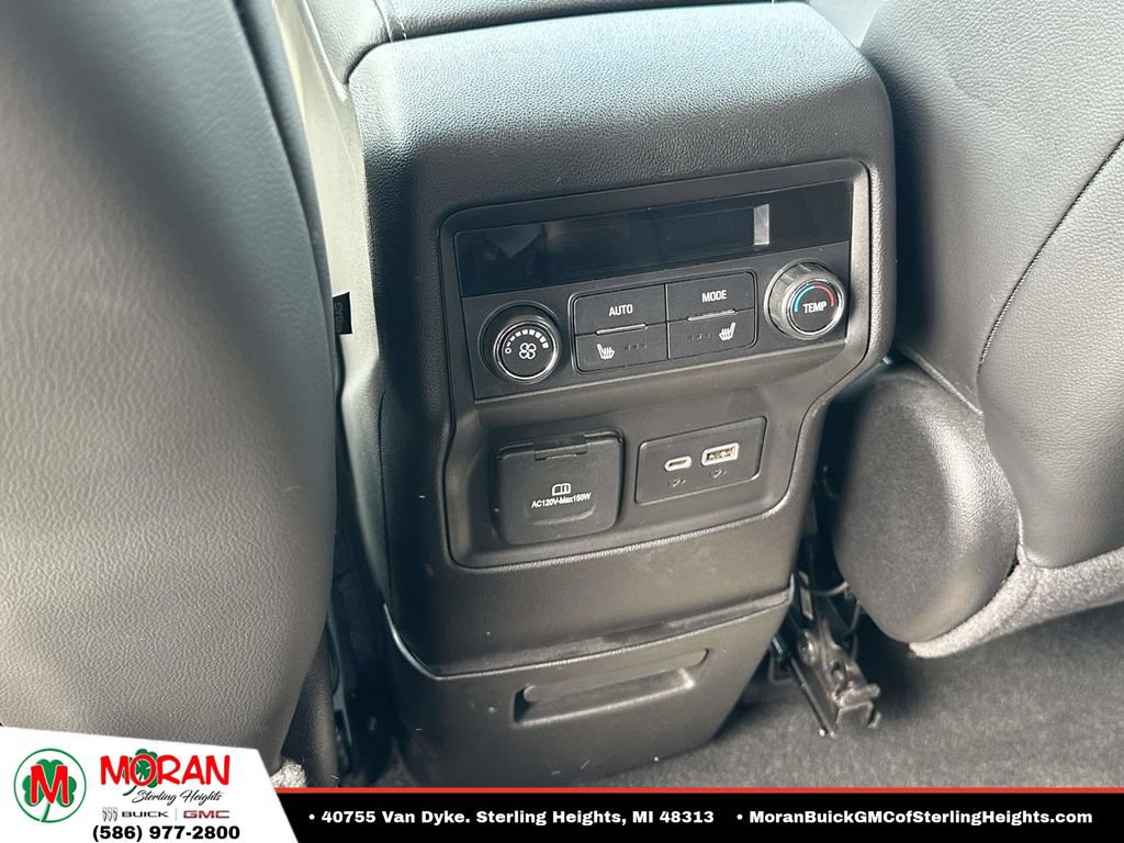 Certified 2023 GMC Acadia SLT w/ Elevation Edition FWD image 13