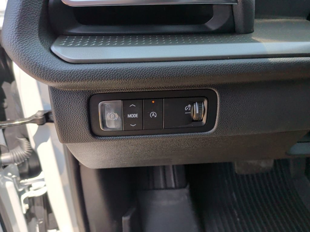 New 2026 Chevrolet Traverse LT w/ Midnight/Sport Edition FWD image 15