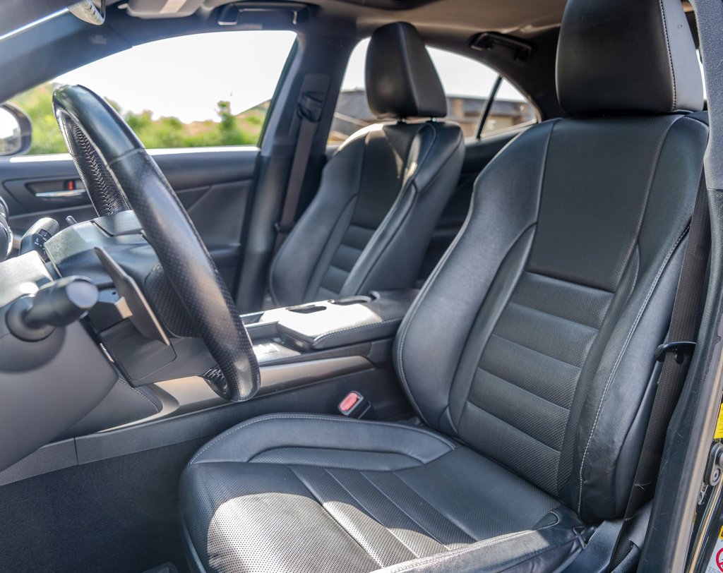 Used 2016 Lexus IS 350 w/ F Sport Package RWD image 26