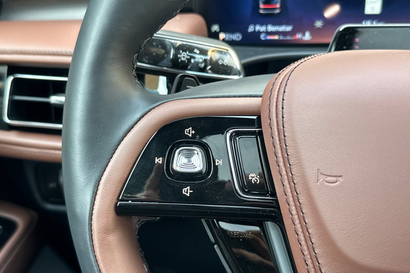 New 2026 Lincoln Aviator Reserve w/ Luxury Package image 25