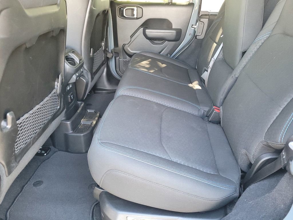 Used 2025 Jeep Wrangler Unlimited Rubicon 4xe w/ Convenience Group image 10