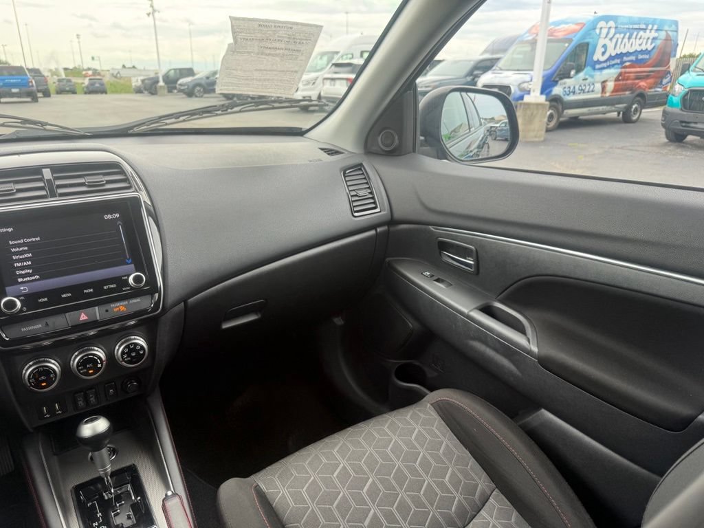 Used 2021 Mitsubishi Outlander Sport LE AWD/4WD image 40