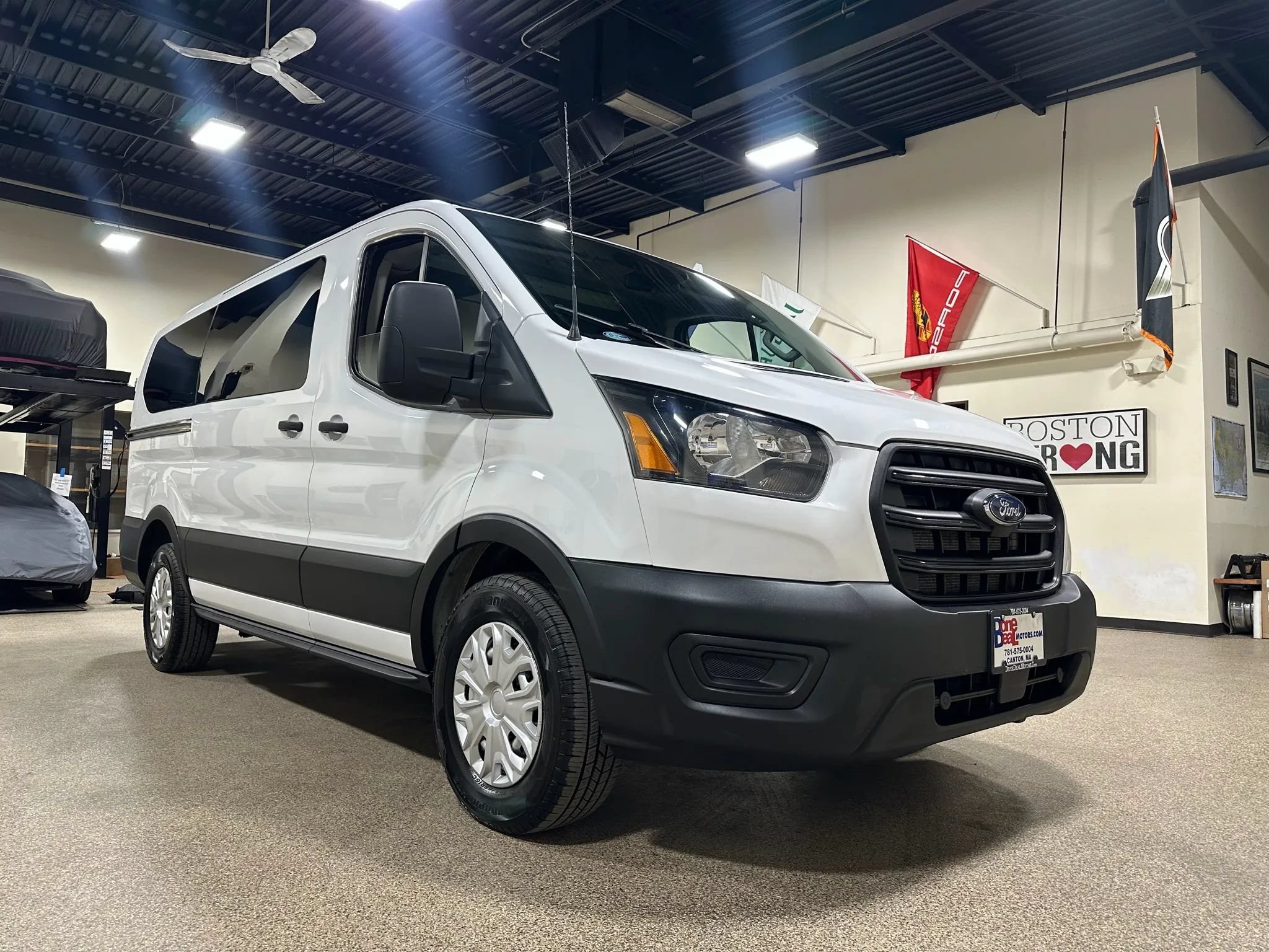 Used 2020 Ford Transit 150 XL RWD image 6