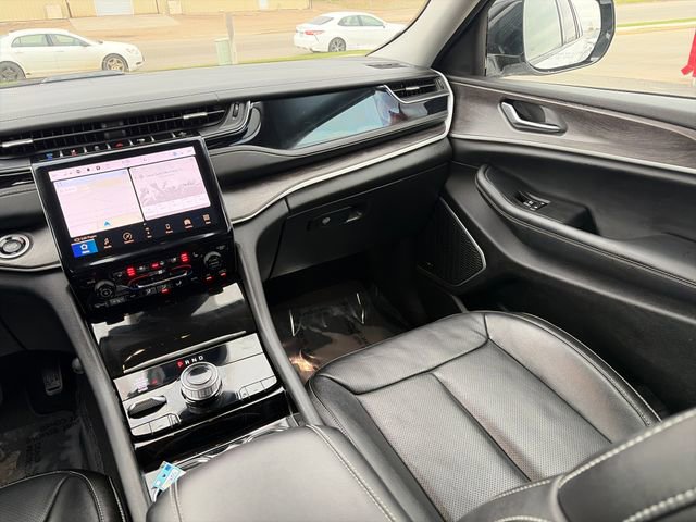 Used 2022 Jeep Grand Cherokee Limited 4xe w/ Luxury Tech Group II AWD/4WD image 32