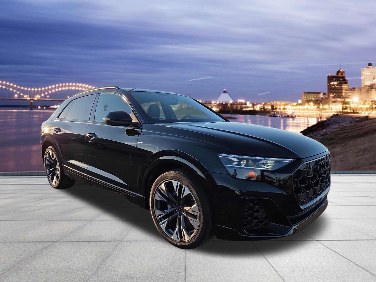 Used 2025 Audi Q8 Prestige w/ Prestige Package image 4