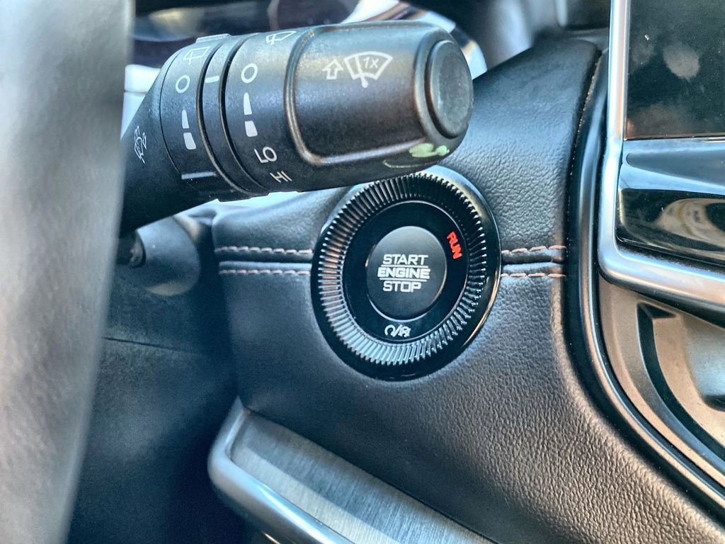 Used 2023 Jeep Compass Limited image 16