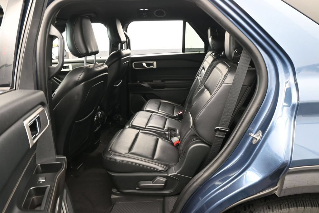 Used 2020 Ford Explorer XLT w/ Equipment Group 202A AWD/4WD image 27