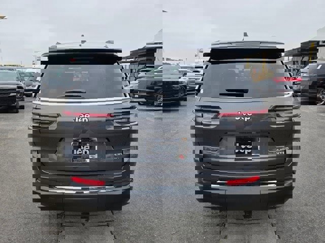 New 2025 Jeep Grand Cherokee L Limited w/ Trailer Tow Package image 7