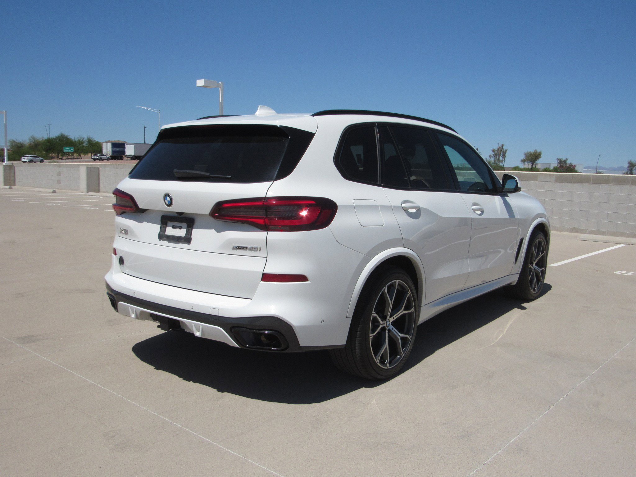 Used 2020 BMW X5 xDrive40i w/ M Sport Package image 5