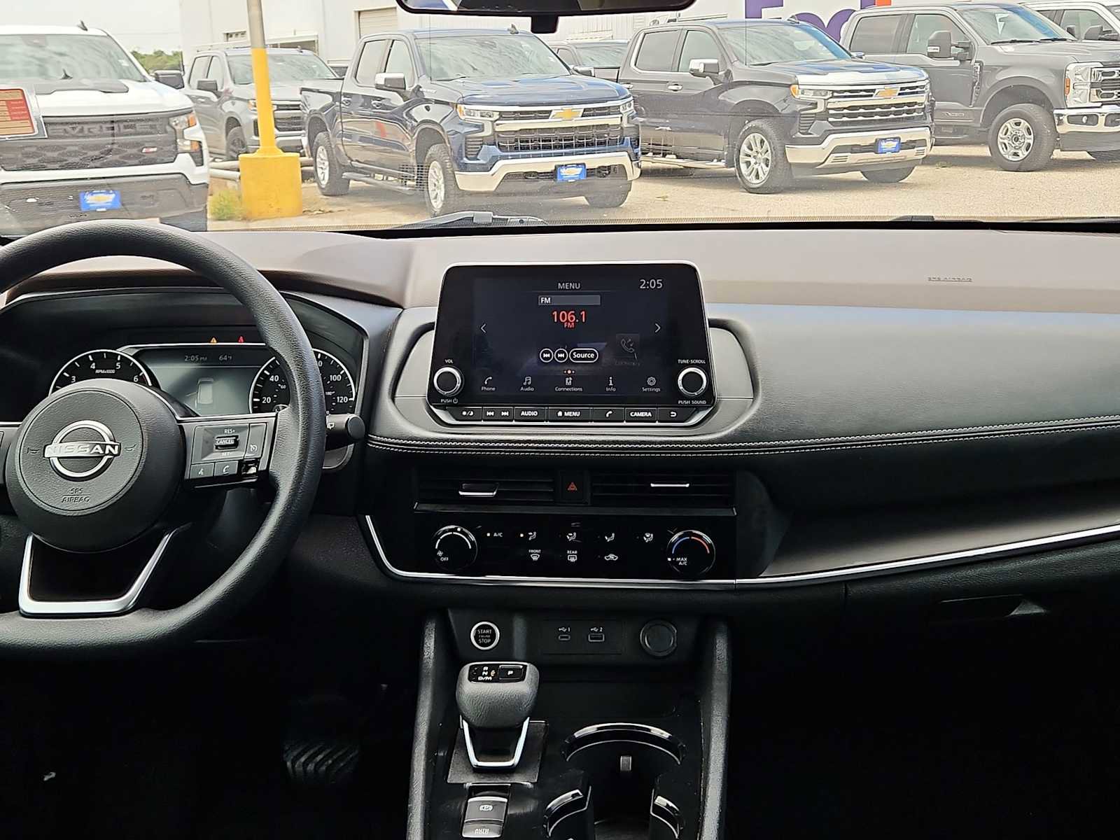 Used 2023 Nissan Rogue S FWD image 14