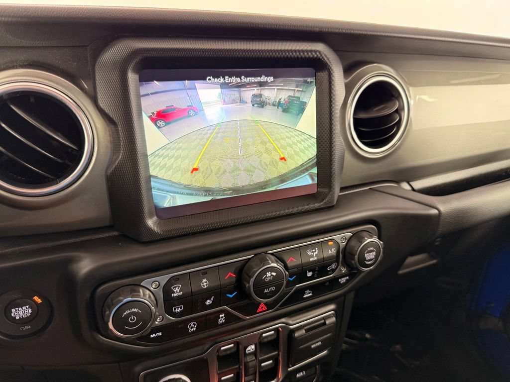 Used 2023 Jeep Wrangler Unlimited Sahara w/ Cold Weather Group AWD/4WD image 40