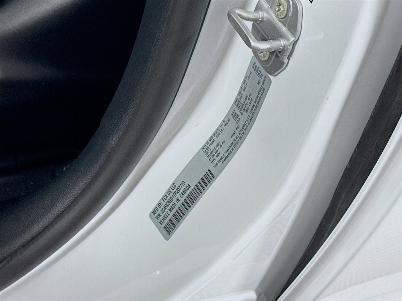 New 2026 Chrysler Pacifica Limited w/ Trailer Tow Group image 28