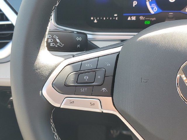 New 2027 Volkswagen Taos SE AWD/4WD image 20