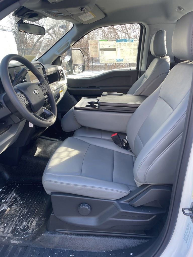 New 2026 Ford F350 XL w/ XL Chrome Package RWD image 22