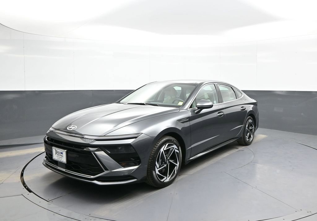 Certified 2025 Hyundai Sonata SEL FWD image 1