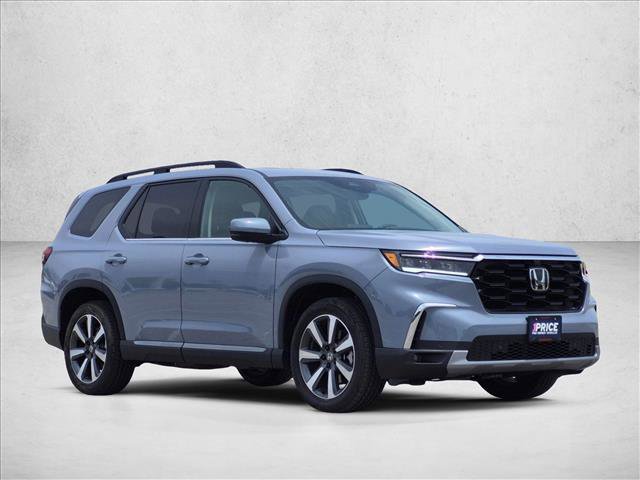 Used 2025 Honda Pilot Elite image 3