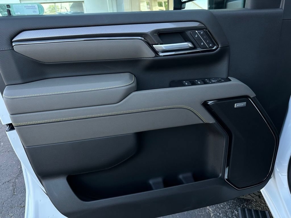 New 2026 Chevrolet Silverado 2500 ZR2 AWD/4WD image 10