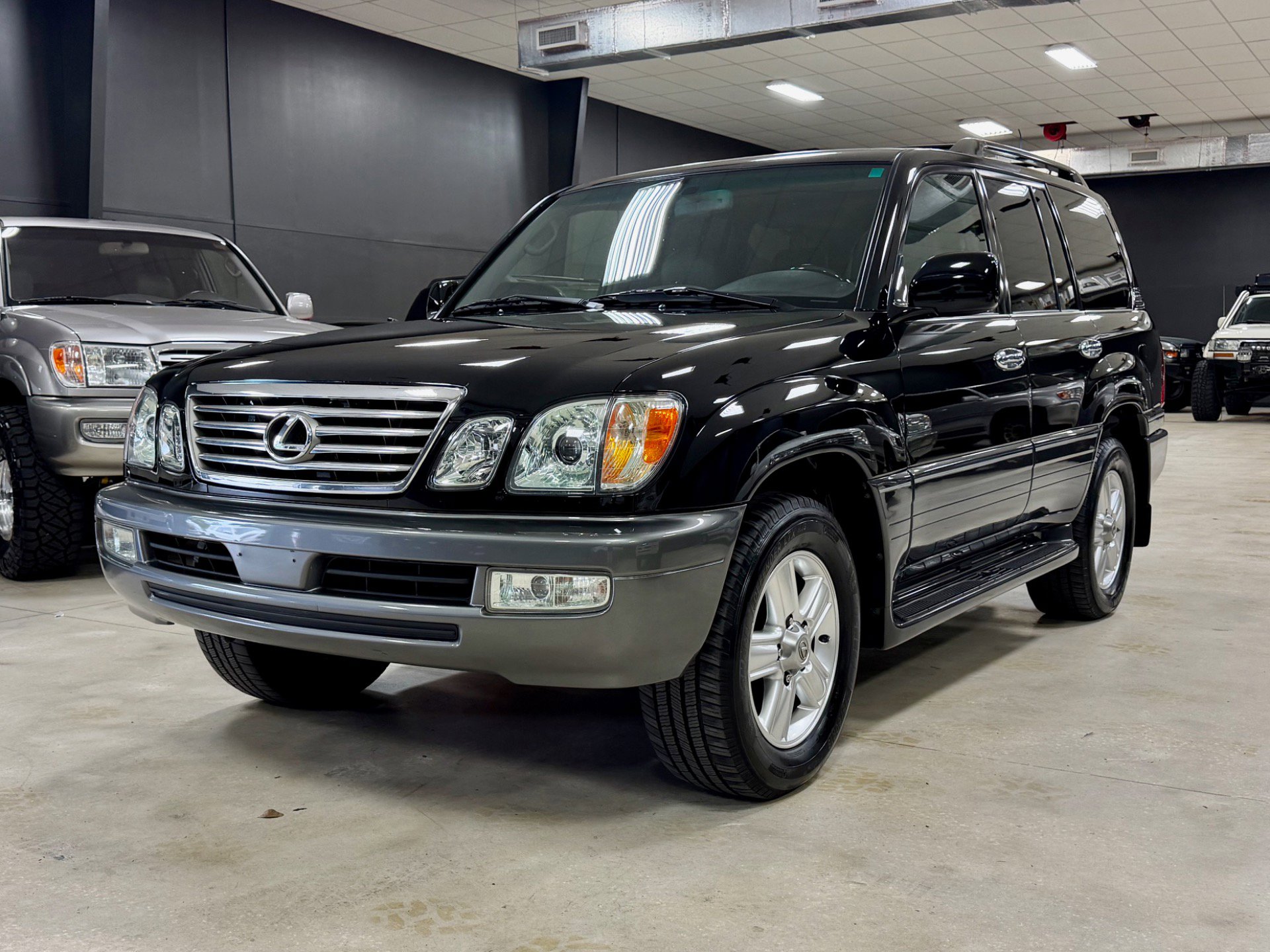 Used 2007 Lexus LX 470 4WD image 2
