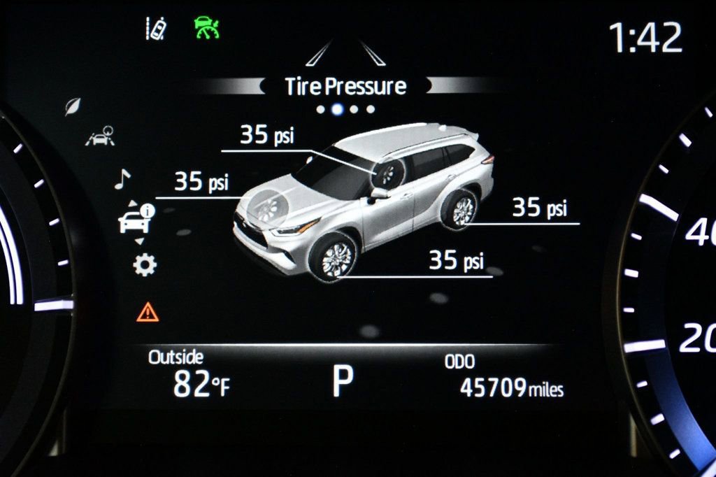 Used 2022 Toyota Highlander Limited AWD/4WD image 48