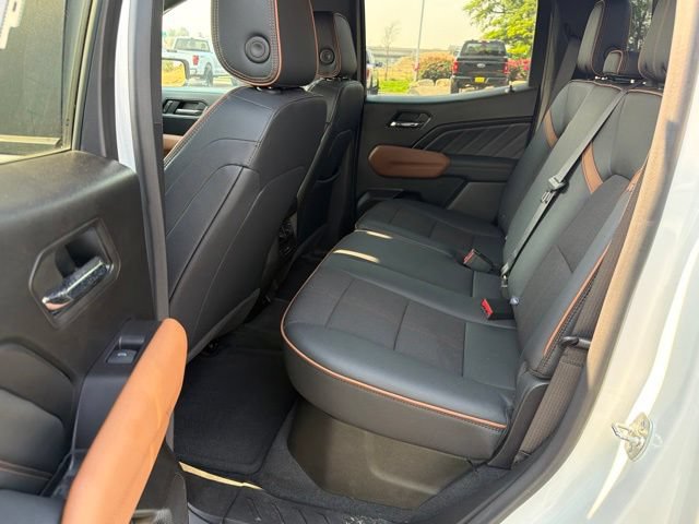 Used 2024 GMC Canyon AT4 w/ Canyon Safety Plus Package AWD/4WD image 10