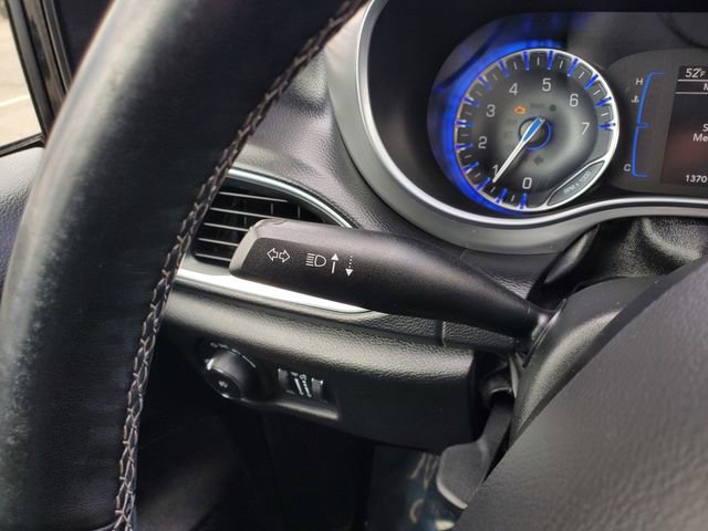 Used 2019 Chrysler Pacifica Touring Plus w/ S Appearance Package FWD image 14