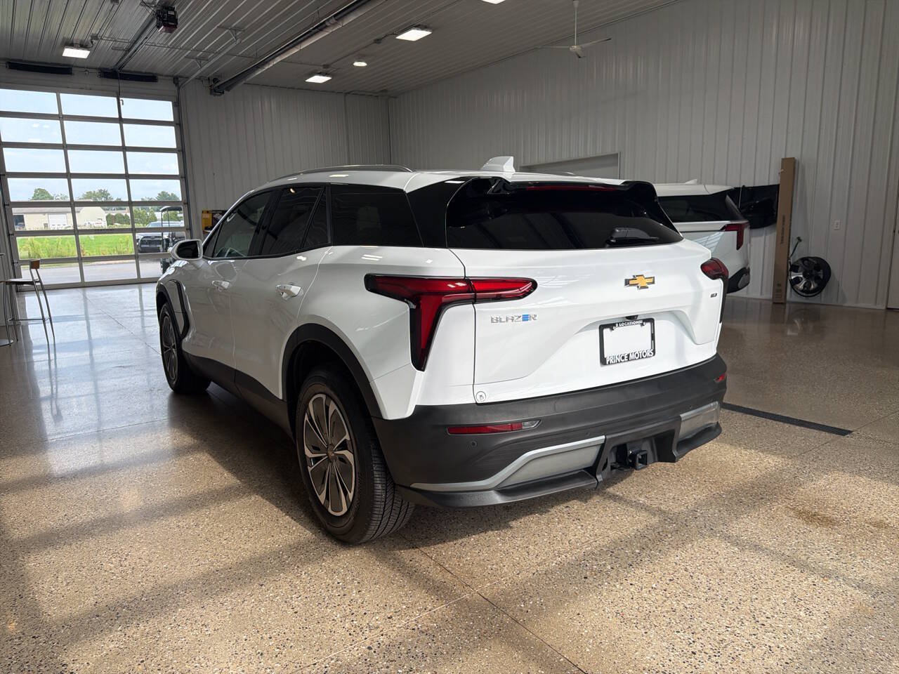 Used 2024 Chevrolet Blazer EV LT AWD/4WD image 3