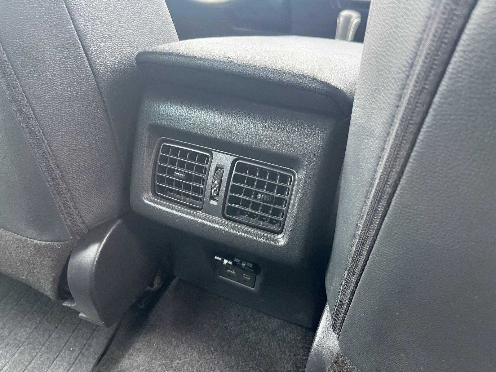 Used 2025 Toyota Camry SE FWD image 25