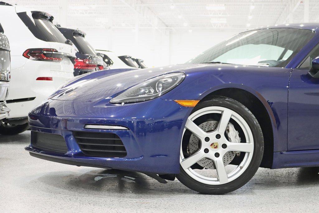 Used 2020 Porsche 718 Cayman image 4