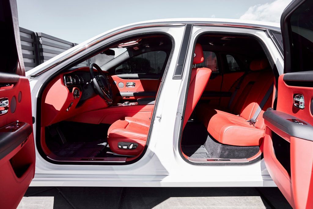 Used 2022 Rolls-Royce Ghost w/ Ghost Package image 33