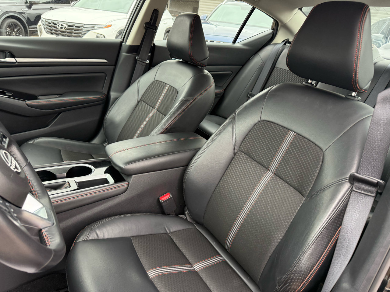 Used 2024 Nissan Altima 2.5 SR image 8