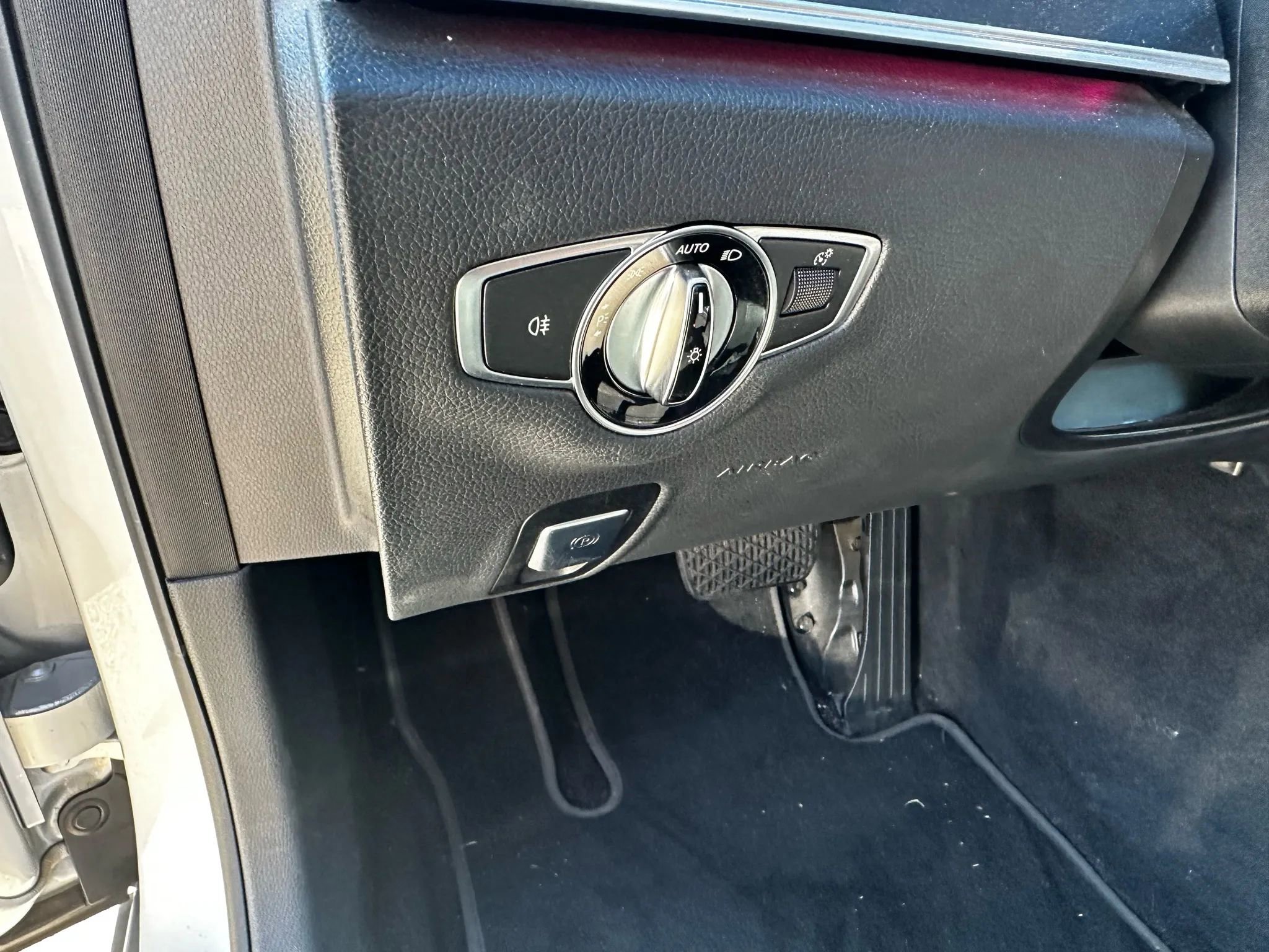 Used 2019 Mercedes-Benz E 300 image 16