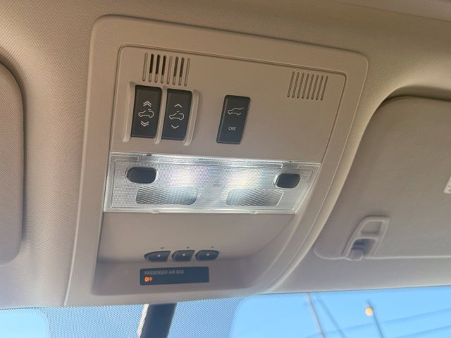 Used 2012 Cadillac Escalade Premium AWD/4WD image 22