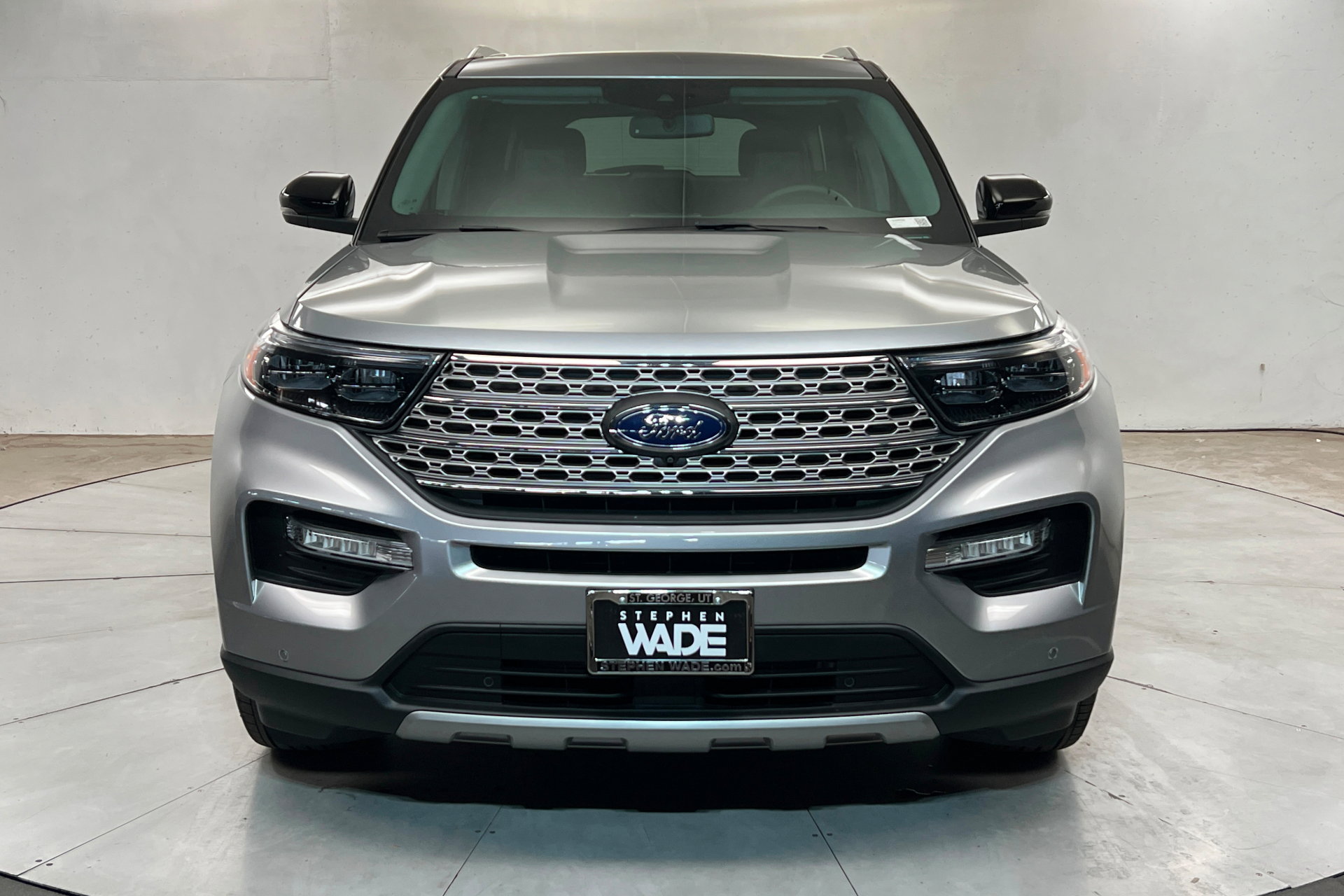 Used 2024 Ford Explorer Limited w/ Equipment Group 301A AWD/4WD image 8