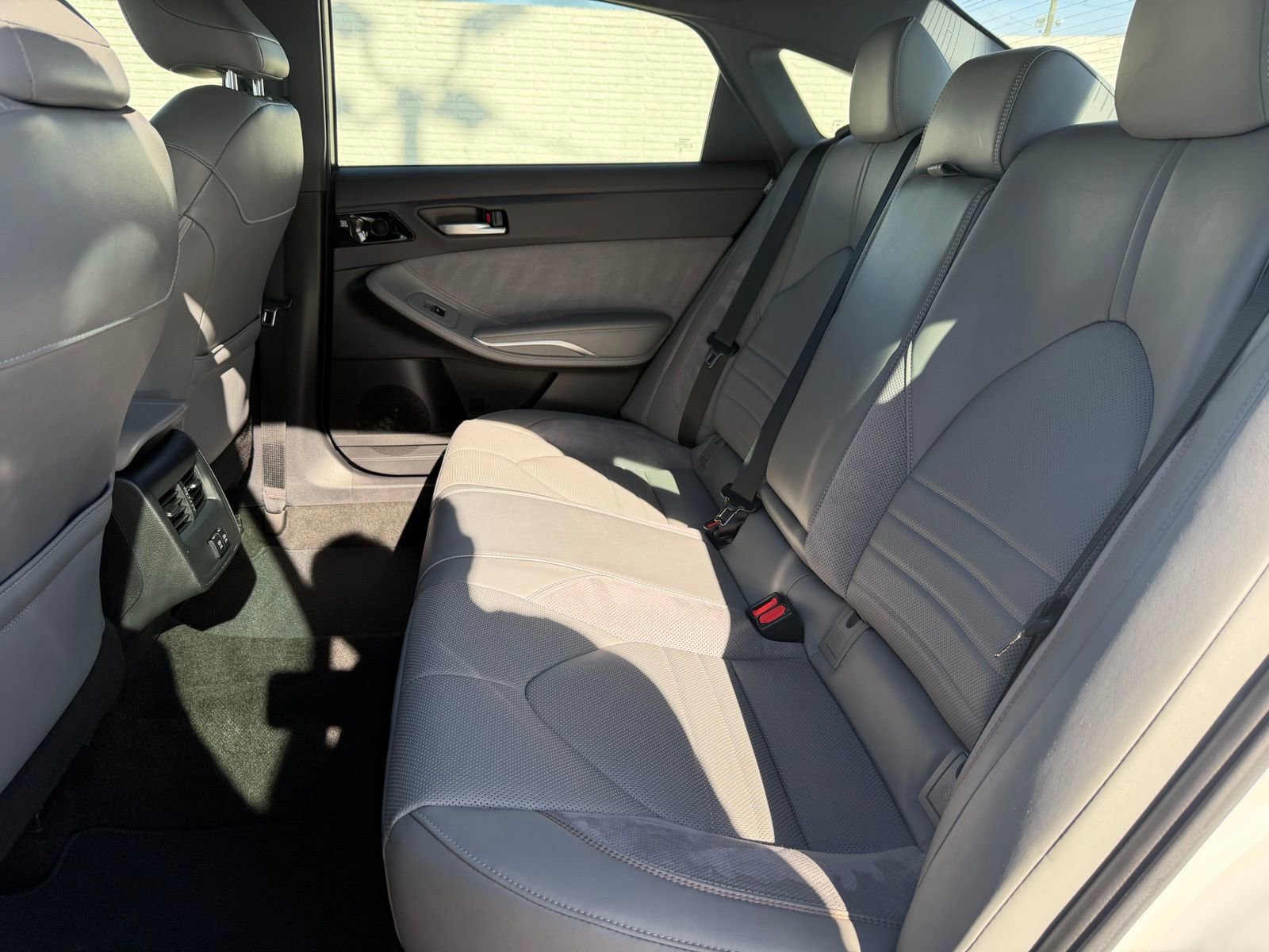 Used 2019 Toyota Avalon XSE FWD image 22
