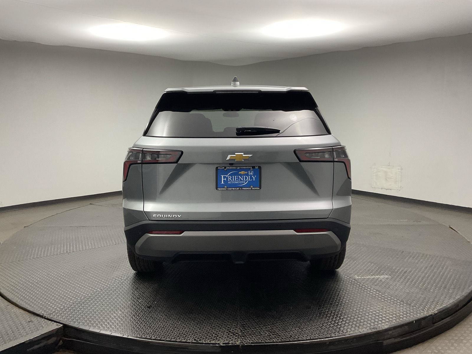 New 2027 Chevrolet Equinox LT FWD image 6