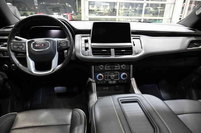 Used 2022 GMC Yukon SLT w/ SLT Premium Package image 13