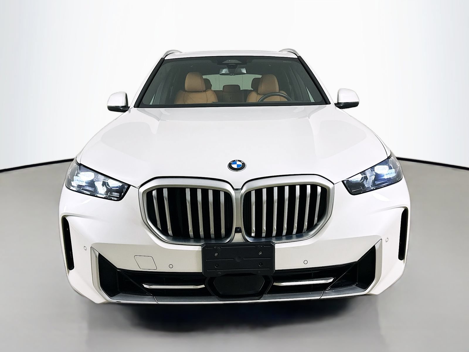 Used 2024 BMW X5 xDrive40i w/ Parking Assistance Package AWD/4WD image 2