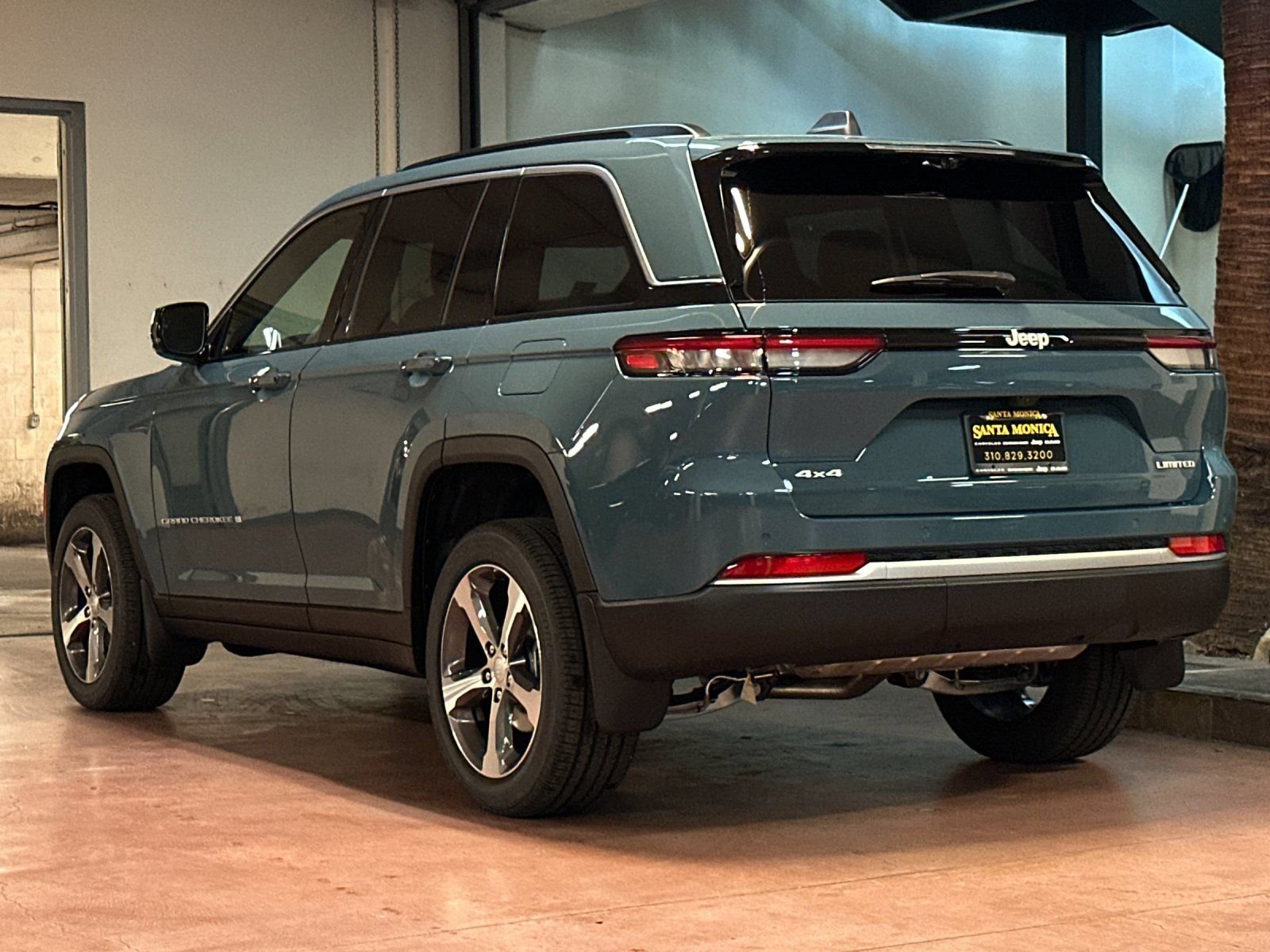 New 2026 Jeep Grand Cherokee Limited AWD/4WD image 3