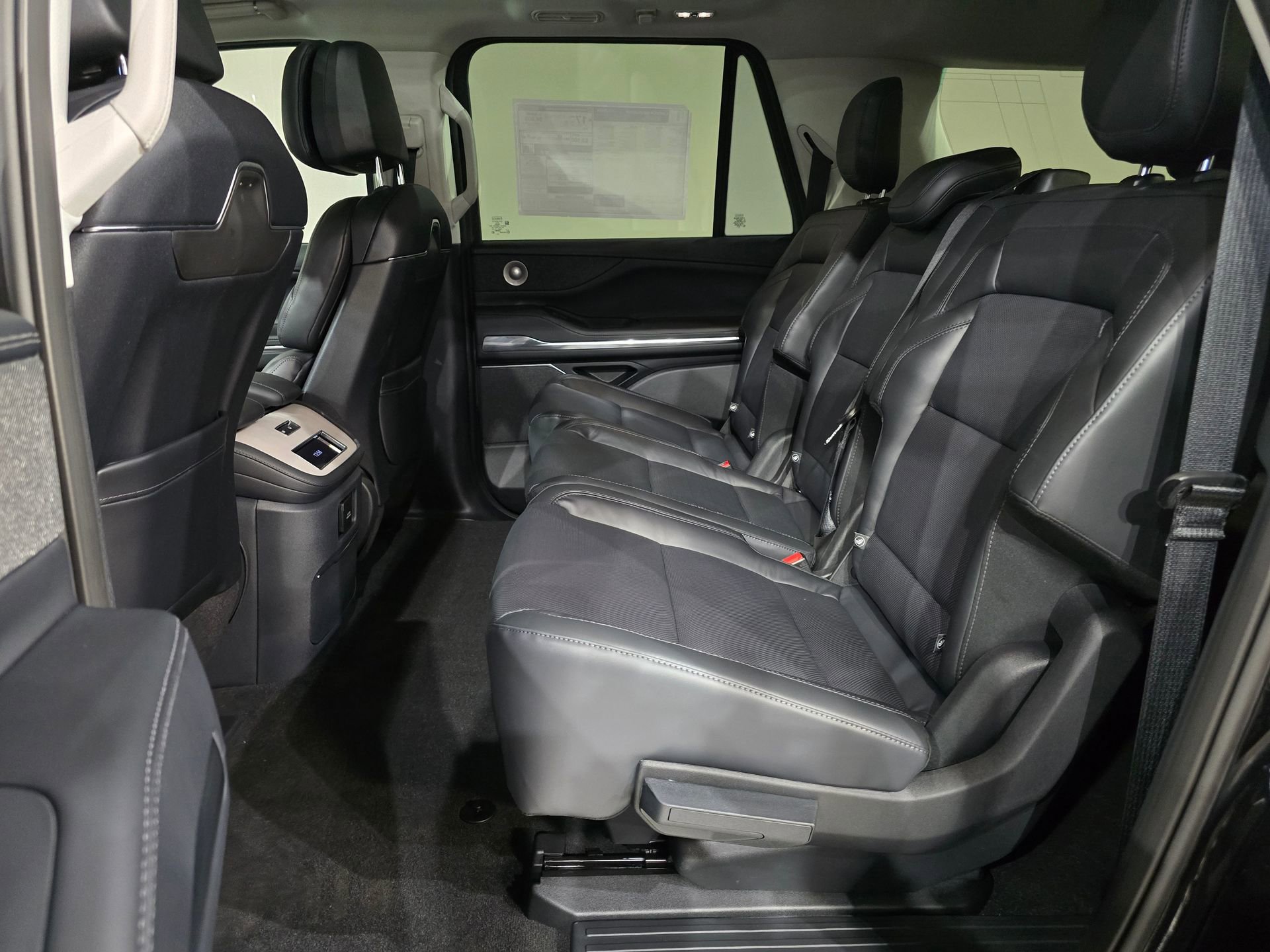 New 2025 Lincoln Navigator L Reserve image 38