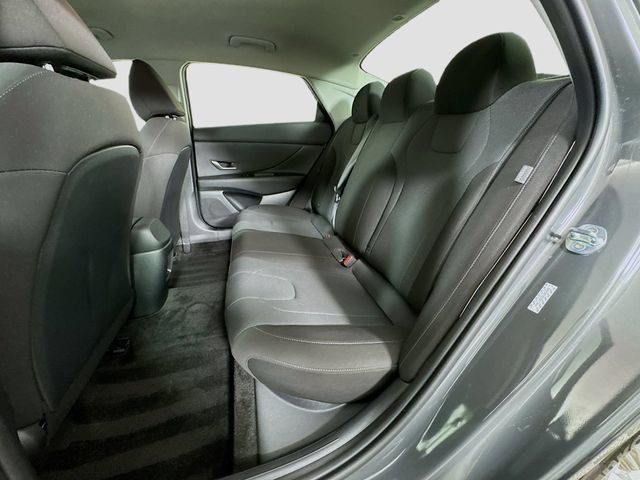 Certified 2024 Hyundai Elantra SE FWD image 26