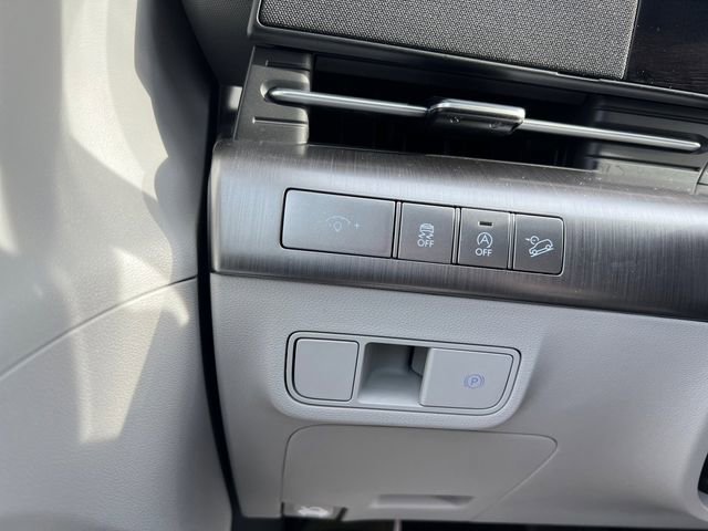 Used 2025 Hyundai Kona SE image 29