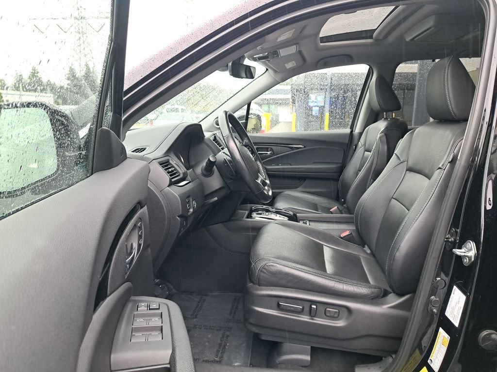 Used 2019 Honda Pilot Elite image 12