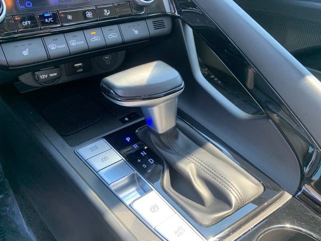 Certified 2025 Hyundai Elantra Limited FWD image 23