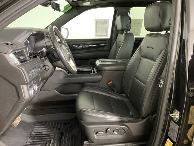 Used 2021 GMC Yukon XL Denali w/ Advanced Technology Package AWD/4WD image 14