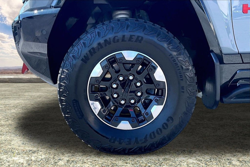Used 2024 GMC Hummer EV 3X w/ Extreme Off-Road Package AWD/4WD image 33