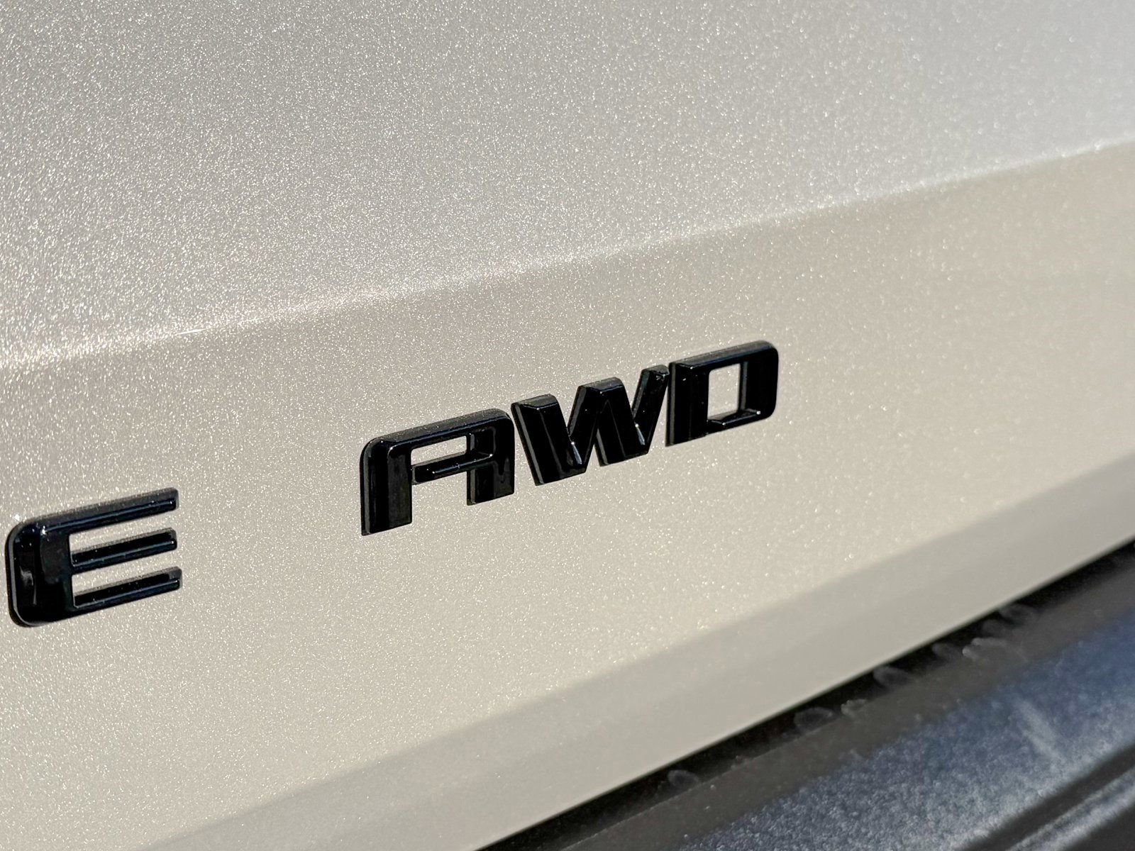 New 2026 Chevrolet Traverse Z71 w/ LPO, Floor Liner Package image 13